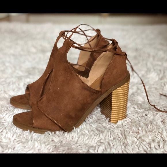 peep toe shoe boots block heel